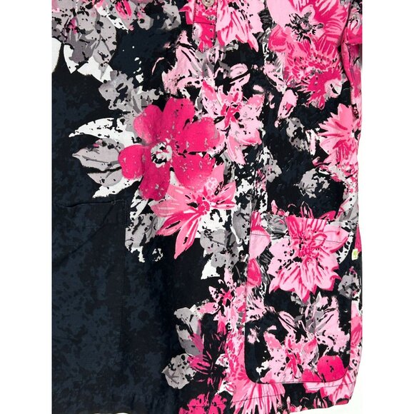 Healing Hands Floral 2-Pocket Short Sleeve Scrub Top in Black/Pink - Sz L - Picture 3 of 6